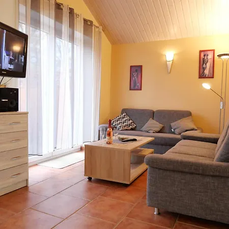 Direkt Am Beach-19k Holiday home Zierow